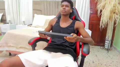 Kris Evans online show from January 5, 6:44 pm