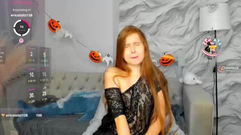 Ellie online show from October 26, 3:18 am