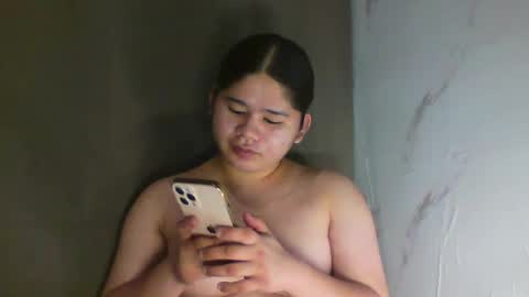 Snapshot of kianna_schmitz chatting on February 10, 10:30 pm Your SweetGirl Ts online show from February 10, 10:30 pm