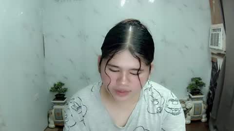 Snapshot of kianna_schmitz chatting on February 16, 3:38 pm Your SweetGirl Ts online show from February 16, 3:38 pm