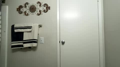 kiannaluv online show from October 22, 2:30 pm