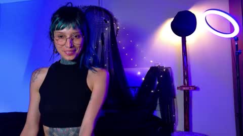 Snapshot of kiannamills chatting on September 22, 1:21 am Kianna online show from September 22, 1:21 am