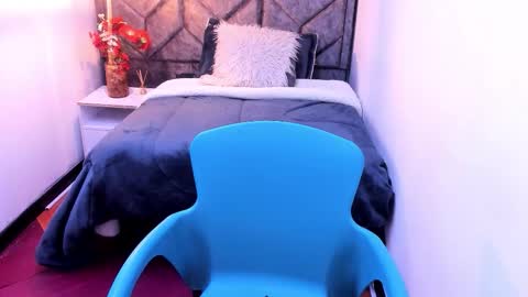 kiara Cruz online show from December 16, 8:26 pm