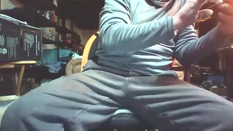 kick_1_down online show from December 4, 10:02 pm