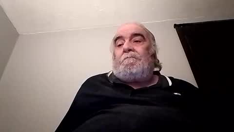 Snapshot of kickinme chatting on October 11, 1:43 am KICKINME online show from October 11, 1:43 am