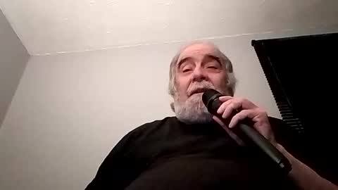 Snapshot of kickinme chatting on October 6, 9:54 pm KICKINME online show from October 6, 9:54 pm