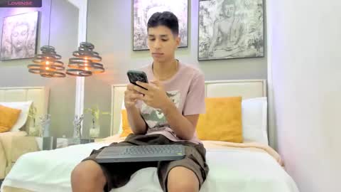 Kieran Derek online show from October 23, 3:19 am