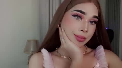 Im Mia online show from October 31, 11:54 am