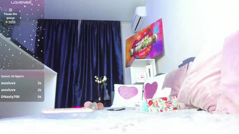 Snapshot of kikiolovely chatting on February 6, 12:54 am Kiki online show from February 6, 12:54 am