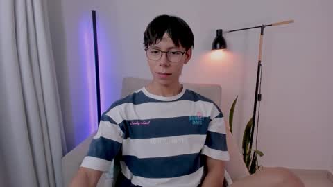 Kim Lian online show from February 13, 3:21 am