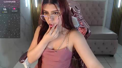 kim_lush_s online show from October 22, 10:44 pm