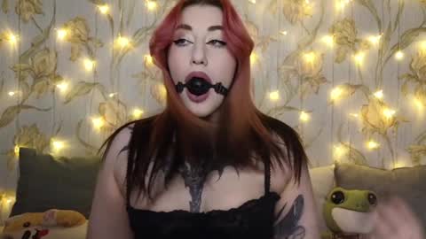 Snapshot of kim_possible1 chatting on December 16, 11:01 am Hi Im Kimberly but u can call me Kim. Turn on ur sound i love to talk and moan online show from December 16, 11:01 am