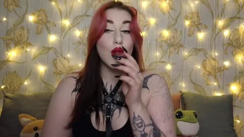 Snapshot of kim_possible1 chatting on December 19, 5:18 pm Hi Im Kimberly but u can call me Kim. Turn on ur sound i love to talk and moan online show from December 19, 5:18 pm