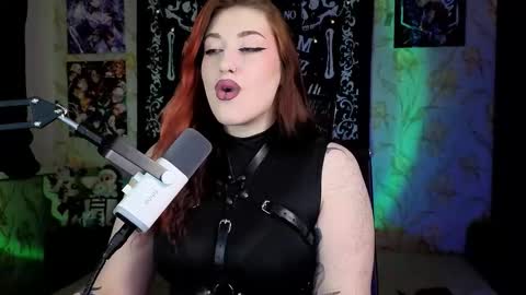 Hi Im Kimberly but u can call me Kim. Turn on ur sound i love to talk and moan online show from November 13, 5:10 am