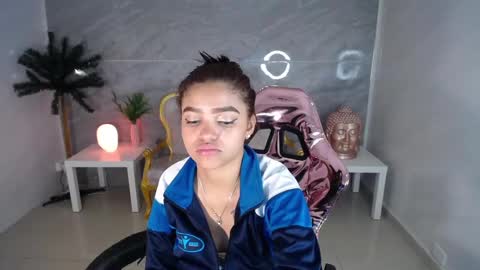 Kim  online show from December 6, 9:27 am