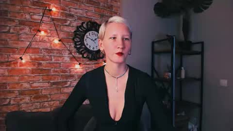 Snapshot of kim_waite chatting on September 18, 2:21 pm Kim online show from September 18, 2:21 pm