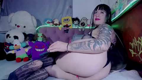 vivi independent model  online show from February 6, 5:27 pm