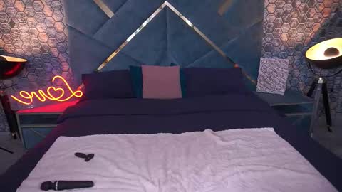 Kim online show from October 4, 1:20 pm