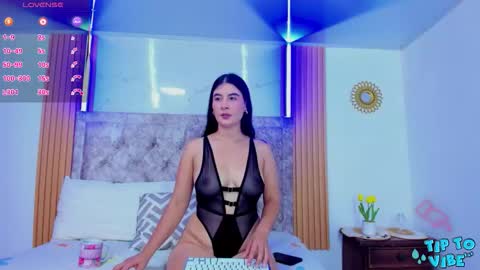 KAREN  online show from November 11, 7:27 pm