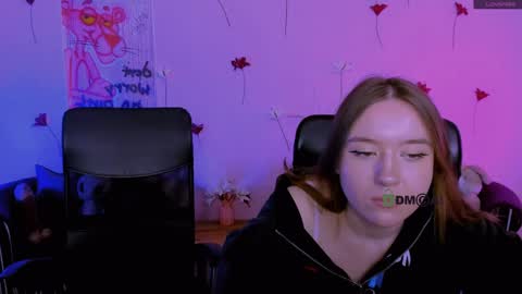 just Kimi  online show from March 29, 10:06 am