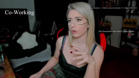 Wolfs Girl online show from January 8, 6:03 pm