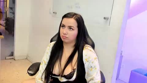 Camila online show from November 26, 4:15 pm