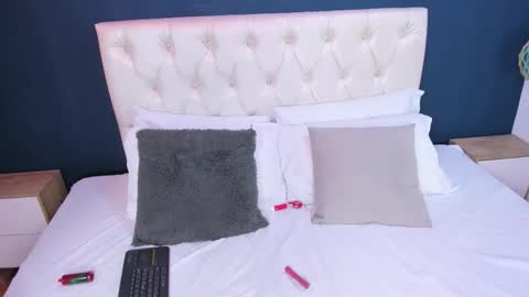 kimluna1 online show from November 16, 12:34 am