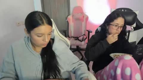 kimmi online show from February 4, 10:24 pm