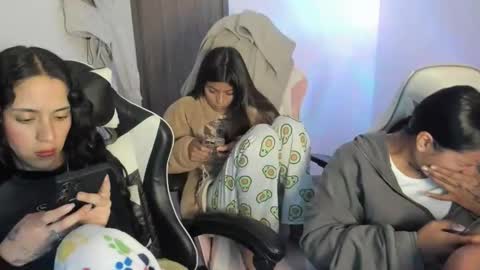 kimmi online show from January 13, 11:12 pm