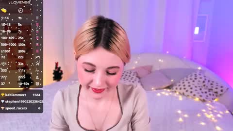 Snapshot of kimmie_shine chatting on January 10, 7:54 pm Your Kimmie follow me online show from January 10, 7:54 pm