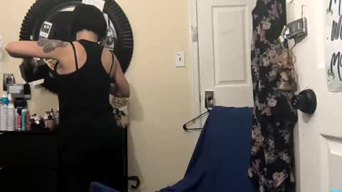 kimmiemode online show from October 19, 11:42 pm