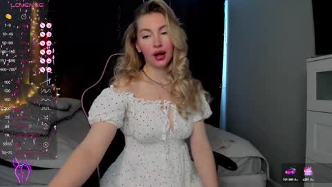 kimmy1_powell online show from March 8, 3:17 am