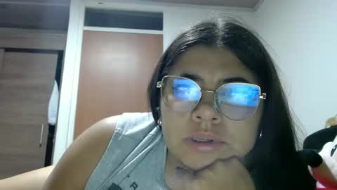 Snapshot of kimmy_kimmy_ chatting on October 13, 3:30 am Kimmy online show from October 13, 3:30 am