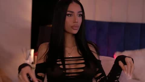 Kim online show from November 11, 3:25 pm