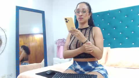 Kim online show from October 22, 5:25 pm