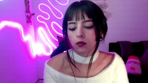 Snapshot of kind_scarlett chatting on January 10, 11:08 pm Kind Scarlett online show from January 10, 11:08 pm