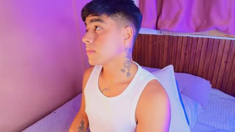 king  help me reach 100 likes online show from December 16, 2:52 am