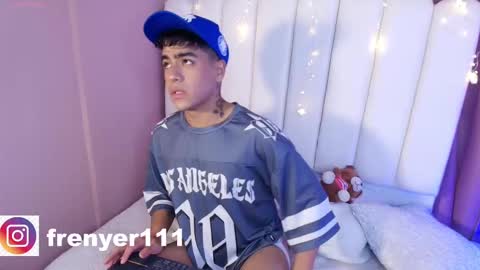 king  help me reach 100 likes online show from February 11, 2:14 am