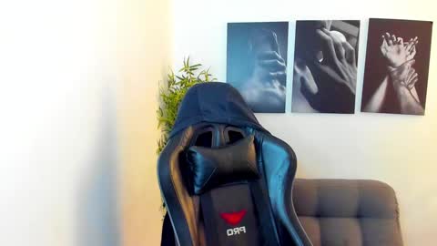 king_of_kings__ online show from February 1, 1:23 am