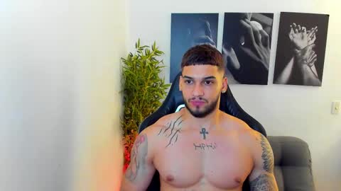 king_of_kings__ online show from February 22, 2:50 am