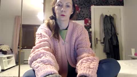 sexysexyhotwetpinkredpussy online show from March 15, 9:29 pm