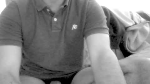 Snapshot of kingindisguise69 chatting on February 10, 3:35 am kingindisguise69 online show from February 10, 3:35 am