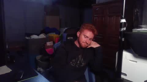Snapshot of kingoffootfetish chatting on September 30, 7:52 am Master King Tommy online show from September 30, 7:52 am