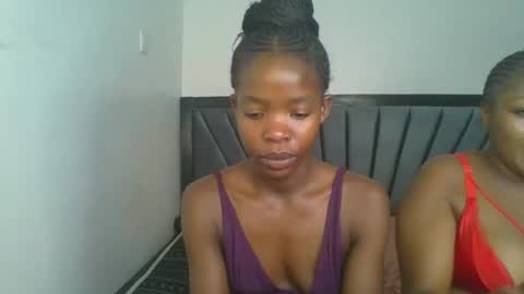 kinky_aria online show from December 3, 9:10 am