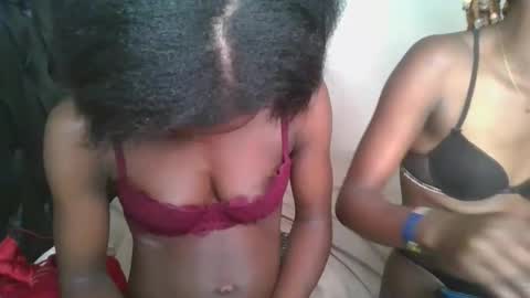 Snapshot of kinky_aria chatting on September 9, 1:33 pm kinky_aria online show from September 9, 1:33 pm