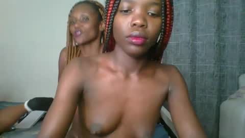Snapshot of kinky_aria chatting on September 27, 3:37 am kinky_aria online show from September 27, 3:37 am