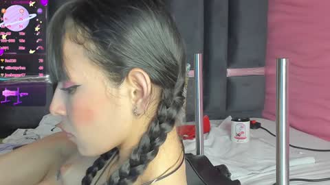 Snapshot of kinky_polar chatting on January 31, 5:09 am Polar online show from January 31, 5:09 am