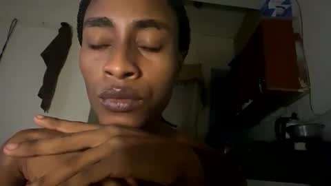 kinkybby_ online show from December 5, 7:44 pm