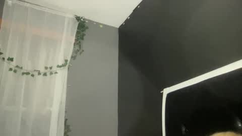 Bunniii online show from February 9, 10:53 am