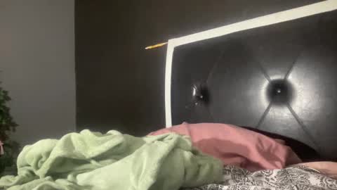 Bunniii online show from February 1, 3:08 am